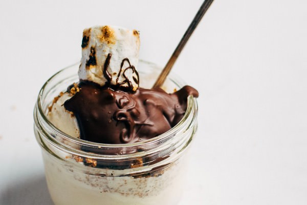 S'Mores Ice Cream Sundaes