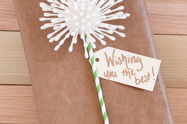 DIY Cotton Swab Dandelion Gift Wrap