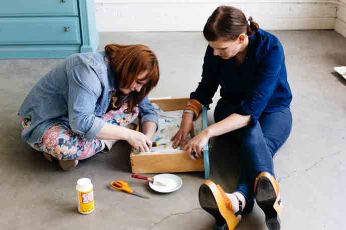 DIY Waverly Fabric Drawer Lining How-To