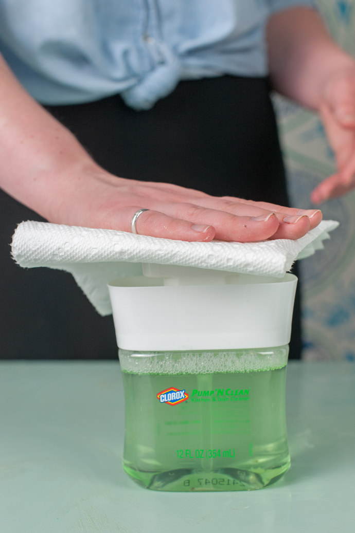 Clorox Pump 'N Clean - a super easy way to clean up kitchen messes