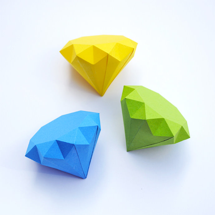 DIY 3D Paper Diamonds via Mini Eco