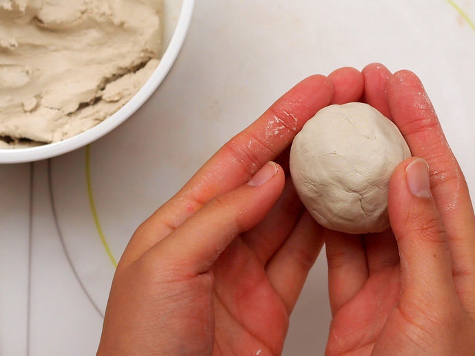 Easy Painted Mosaic Pinch Pots for Kids 