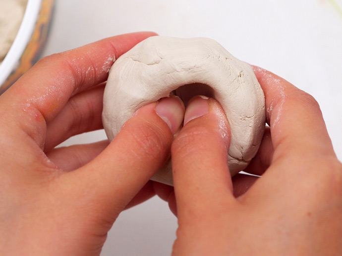 Easy Painted Mosaic Pinch Pots for Kids 