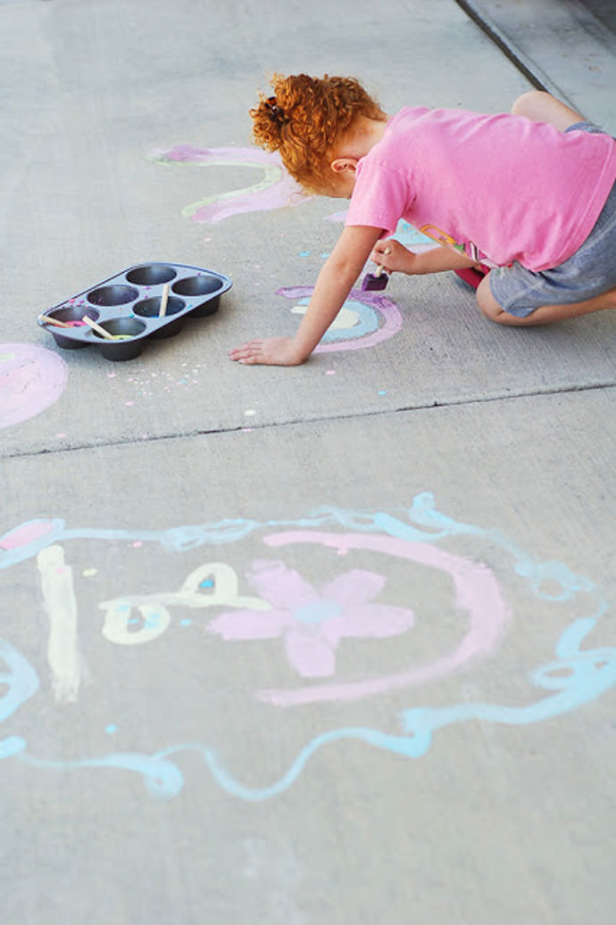 DIY Sidewalk Chalk Paint 