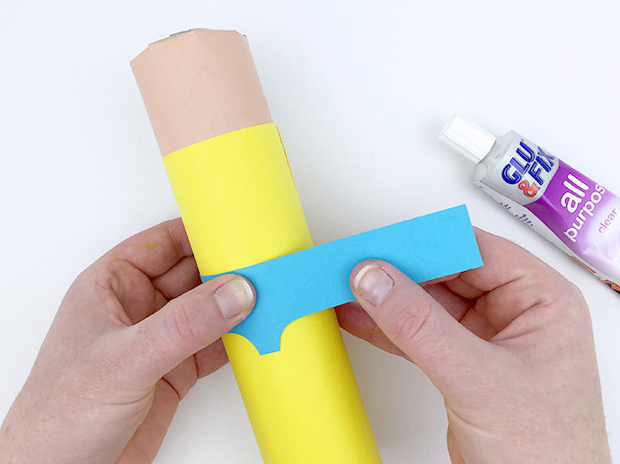 DIY super-herói Pom Pom e papel artesanal