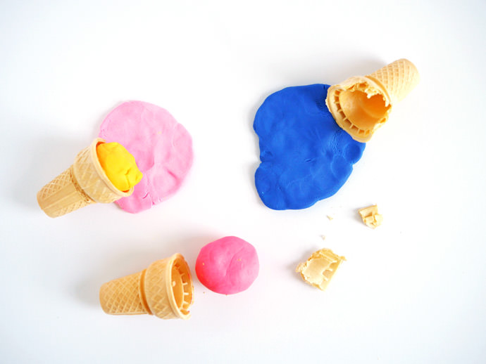 How To Make Colorful & Edible Homemade Playdough