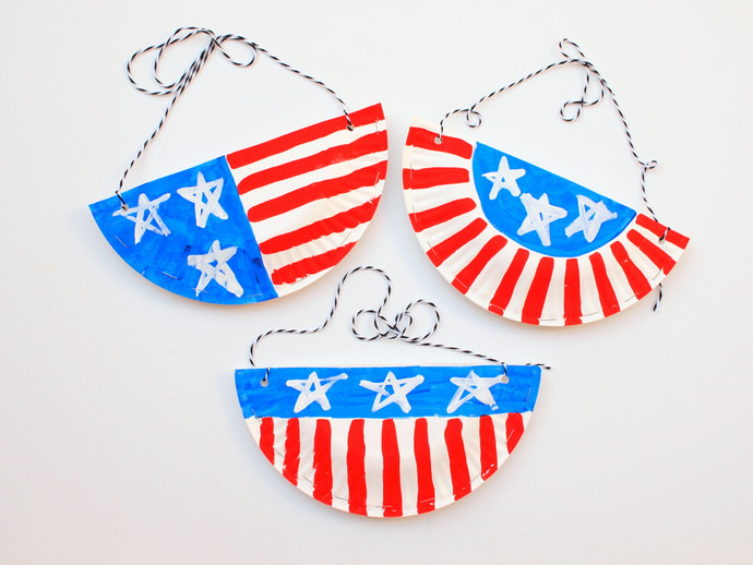 DIY Paper Plate Purses for the 4th of July