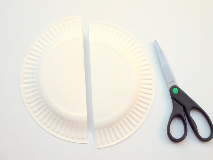 DIY Paper Plate Purses for the 4th of July