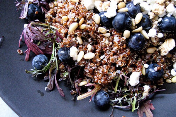 Healthy Recipes: Quinoa Salad on Greens