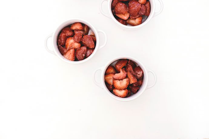 Mini Berry Pistachio Crumbles Recipe