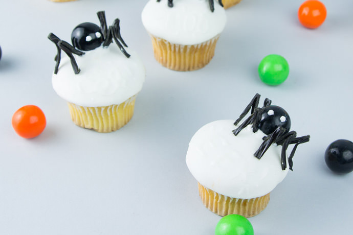 Spooky Spider Secret Message Cupcakes 