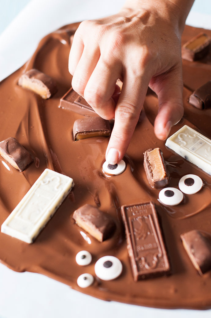 5-Minute Monster Party Bark for Halloween