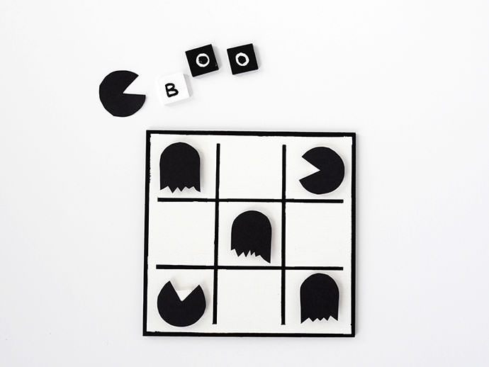 Halloween Printable: DIY Tic-Tac-Pac-Man Game