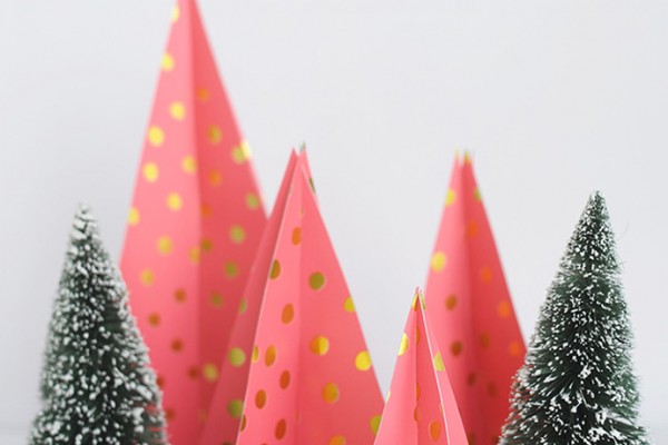 Deck Your Walls Holiday Decor