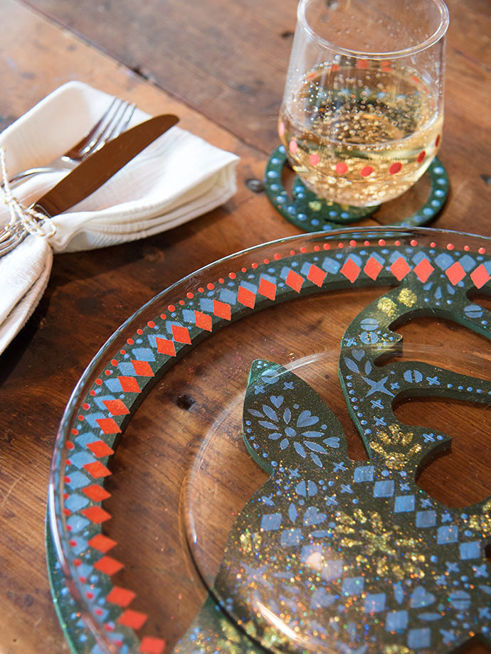 Glittery Fun Holiday Tablescape