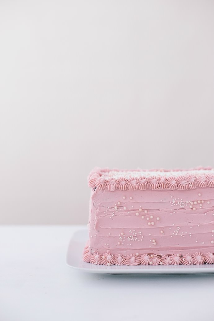 Rectangle Cake with Vanilla Buttercream Recipe