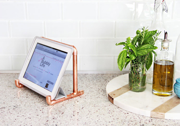 DIY Copper iPad Stand, tutorial via A Bubbly Life