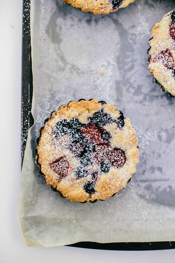 Berry Breakfast Cakes