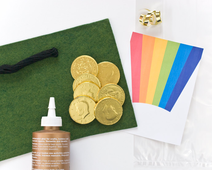 Super Cute Pot of Gold Favors for St. Patrick’s Day