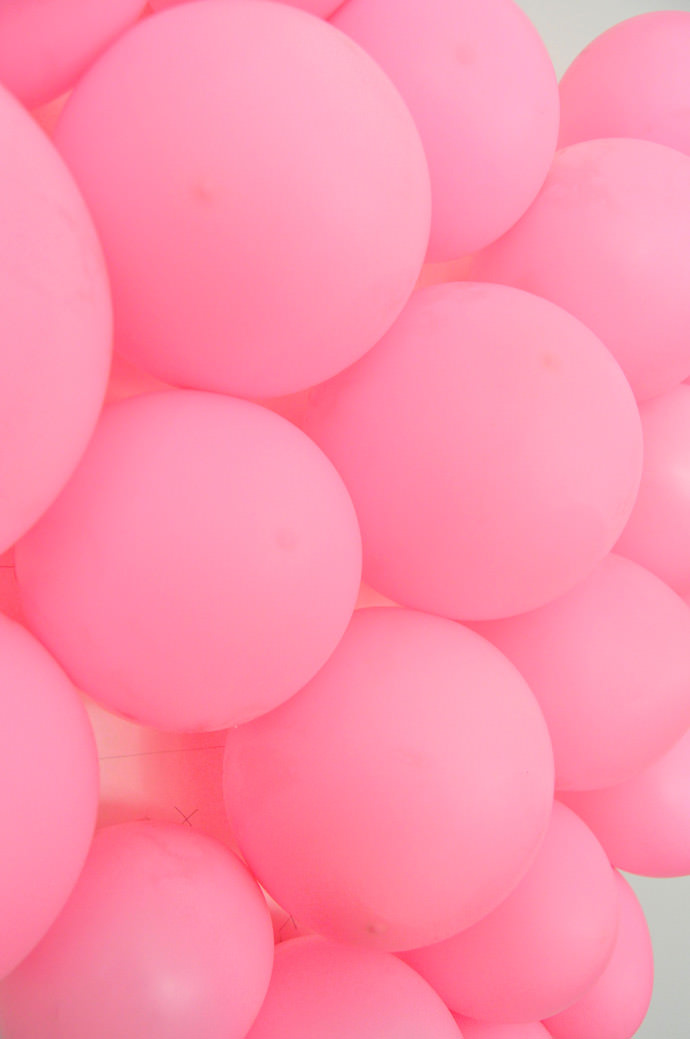 Valentine’s Day Carnival: DIY Balloon Pop