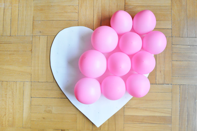 Valentine’s Day Carnival: DIY Balloon Pop