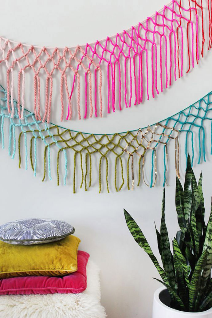 Macrame Yarn Garland, tutorial via A Beautiful Mess