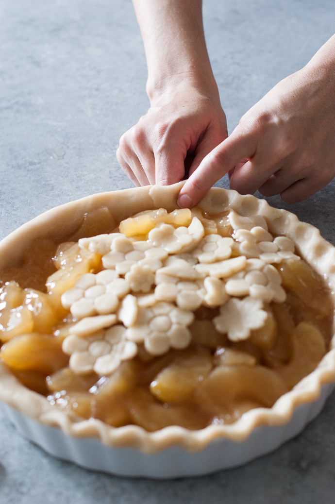 Edible Flower Pie Crust Tutorial