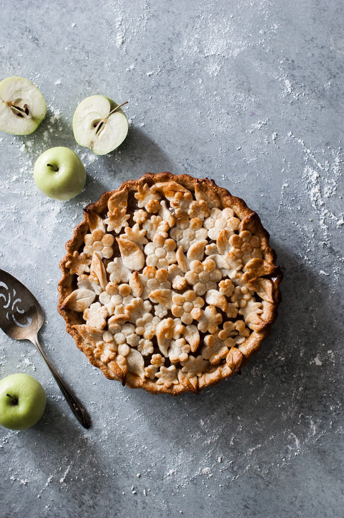 Edible Flower Pie Crust Tutorial