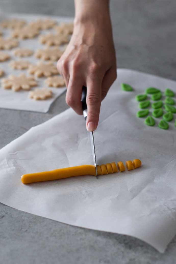 Daisy Chain Pie Crust Tutorial