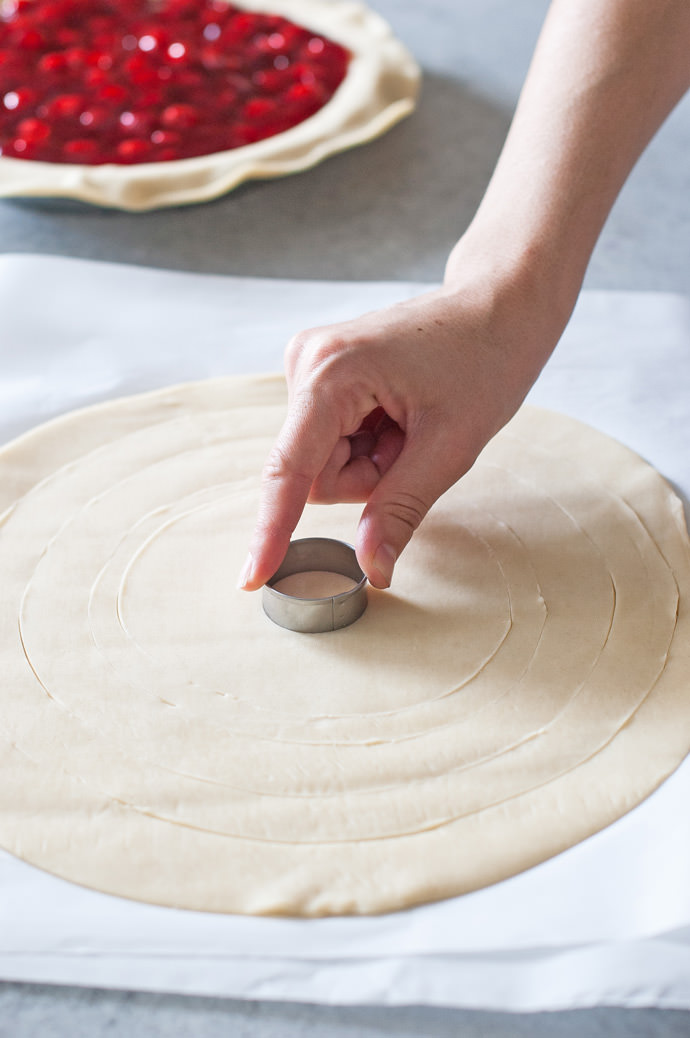 Ferris Wheel Pie Crust Tutorial