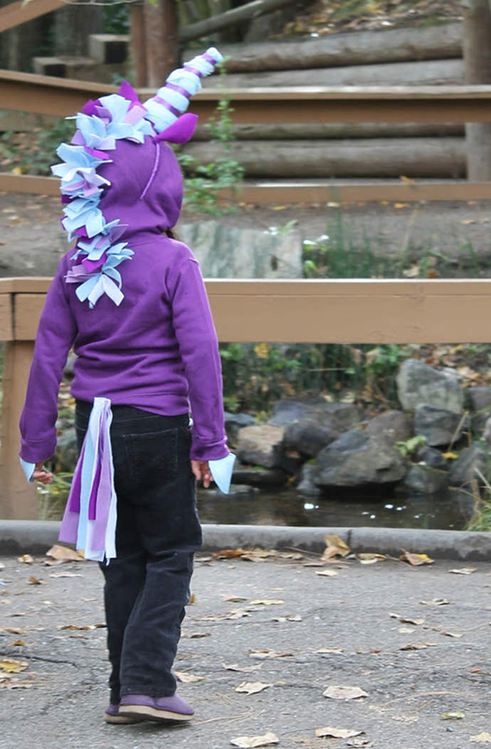 Scrappy Unicorn Costume, tutorial via Twin Dragonfly Designs