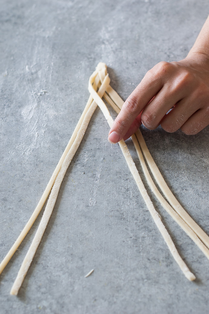 Fishtail Braid Pie Crust Tutorial