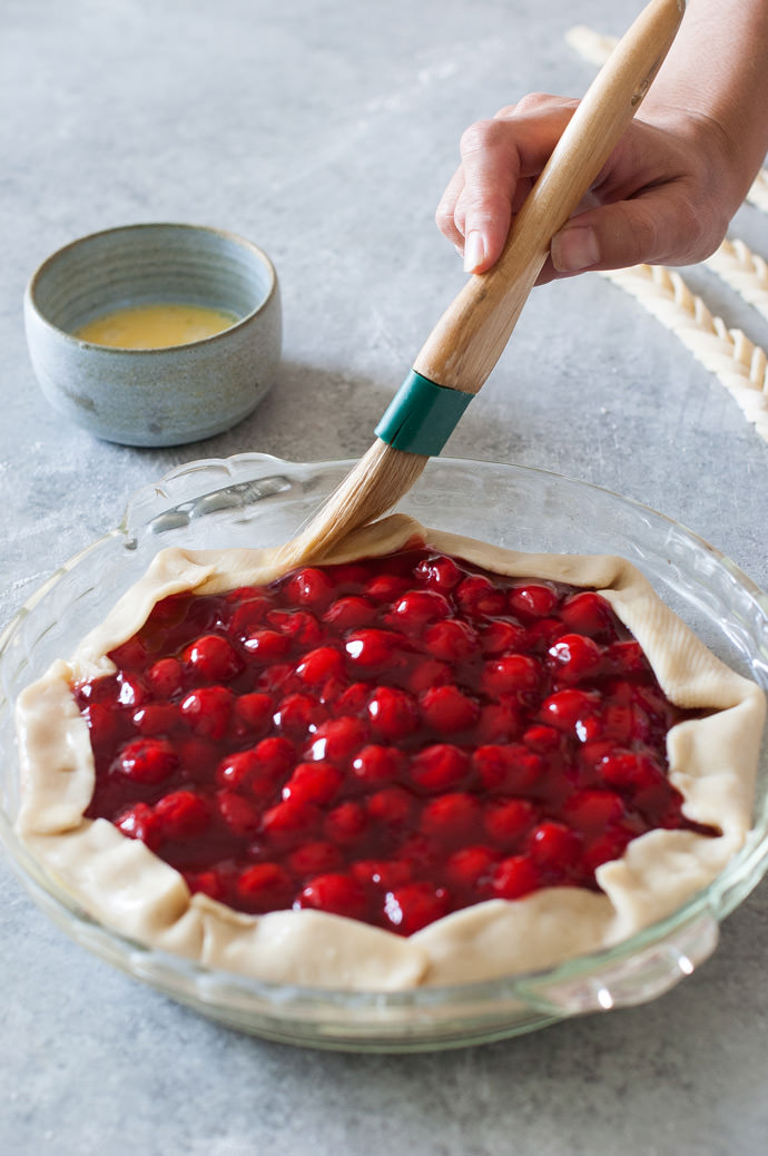 Fishtail Braid Pie Crust Tutorial