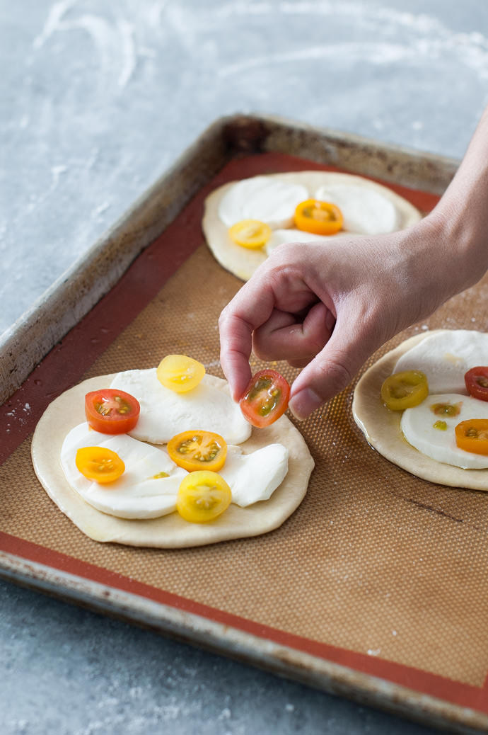 Recipe: Mini Garden Pizzas