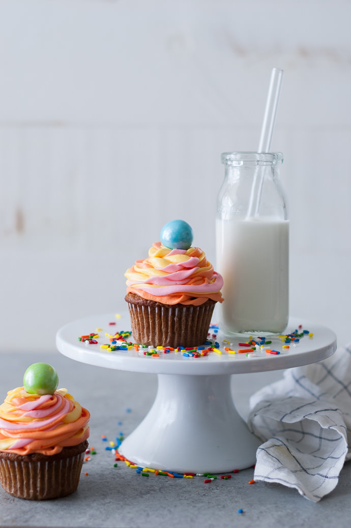 Ribbon Frosted Carrot Cake Cupcakes