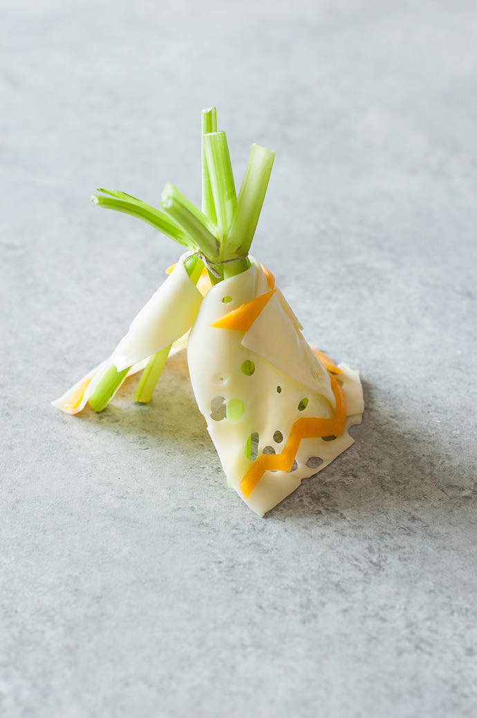 Veggie Cheese Teepees with Ranchero Dip 