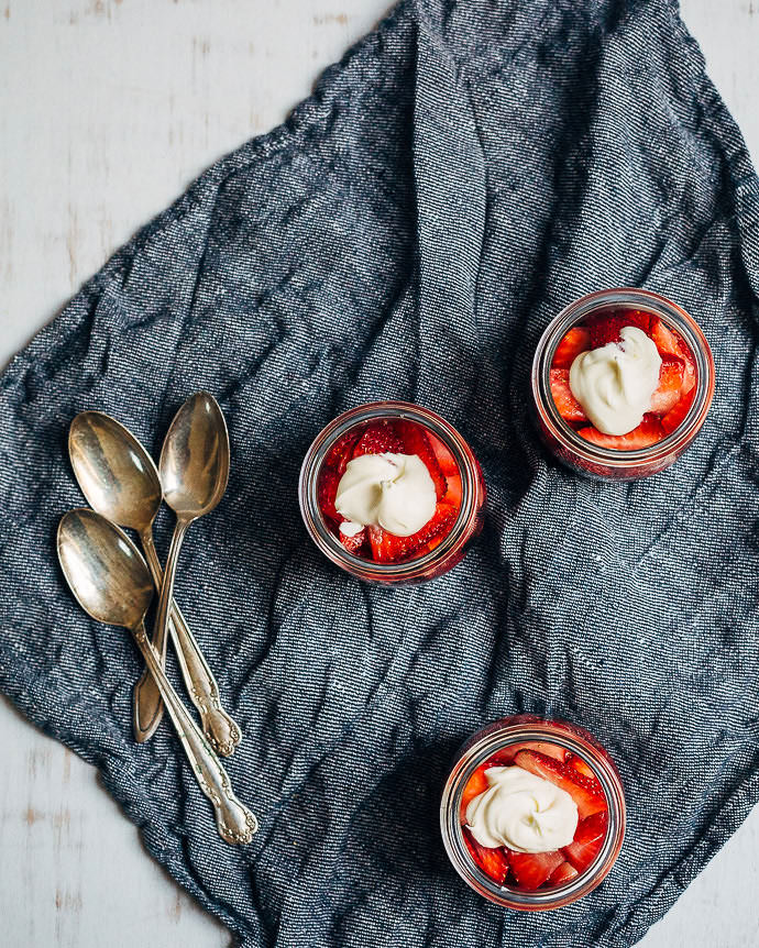 Healthy Summer Snacks: Ombre Fruit Cups