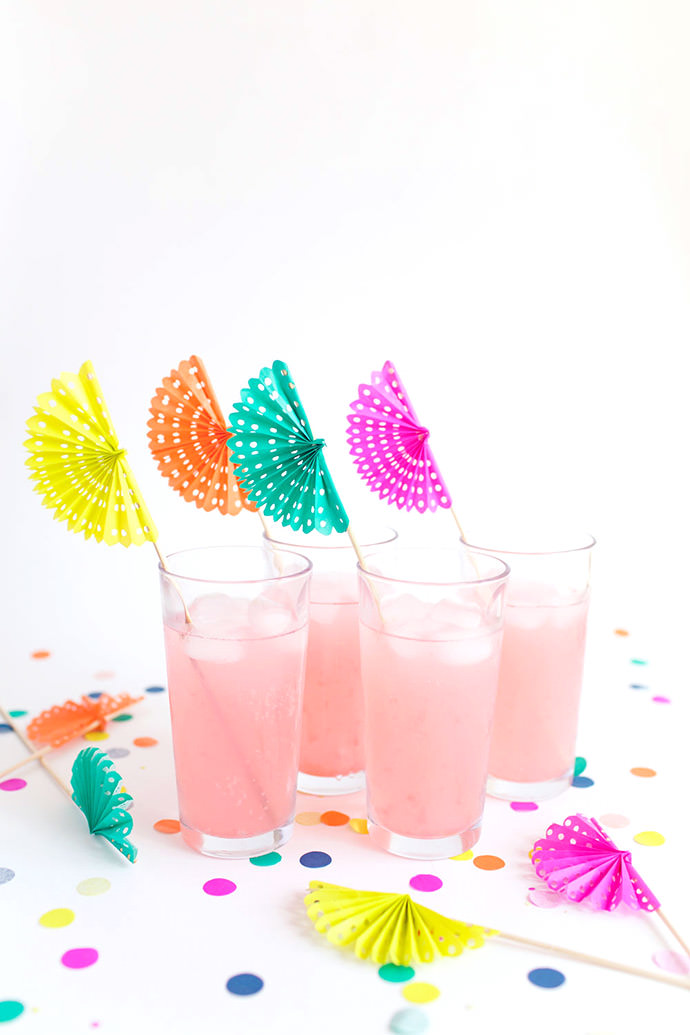 DIY Paper Fan Drink Stirrers, tutorial via Tell Love and Party