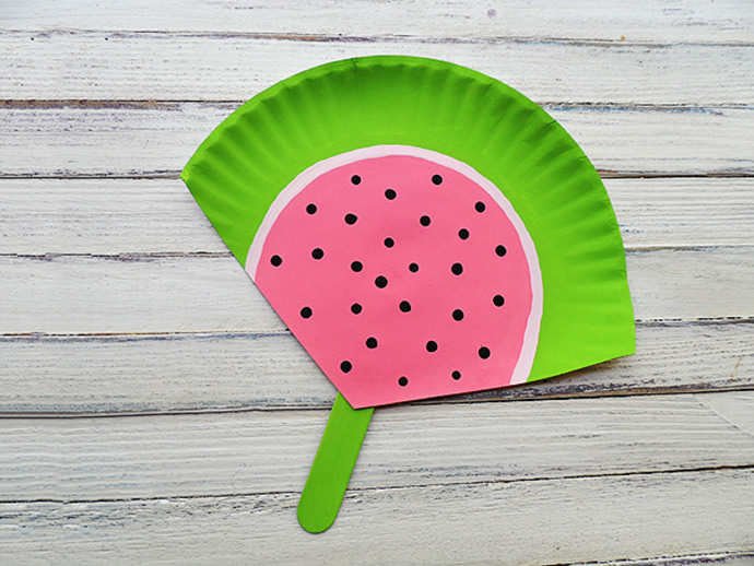 DIY Watermelon Paper Plate Fan, tutorial via Crafts by Amanda