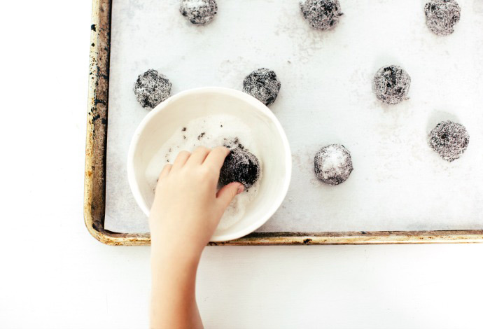 Recipe for Chocolate Mint Ice Cream Sandwiches