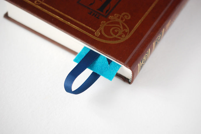 DIY Woven Bookmark