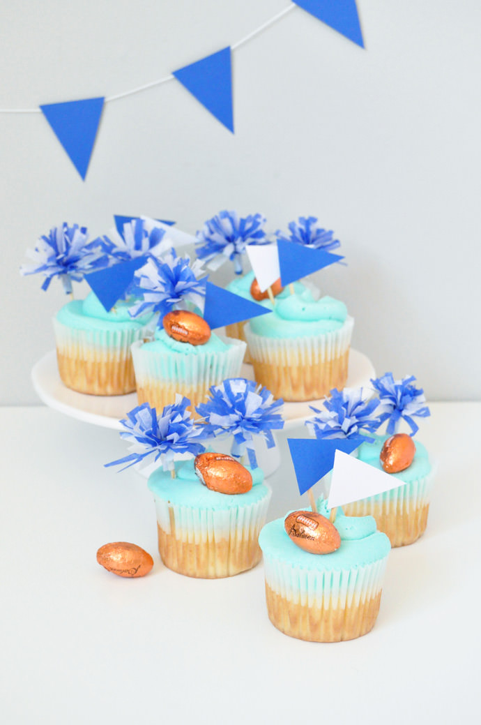 Go Team! DIY Pom Pom Cupcake Toppers