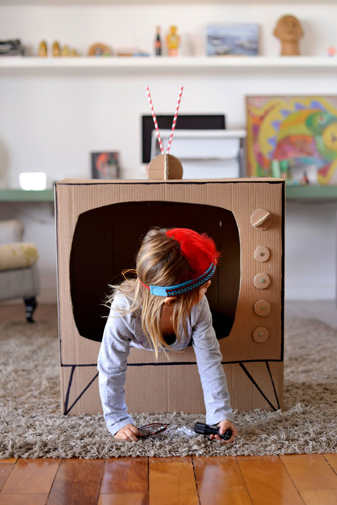 DIY Cardboard TV