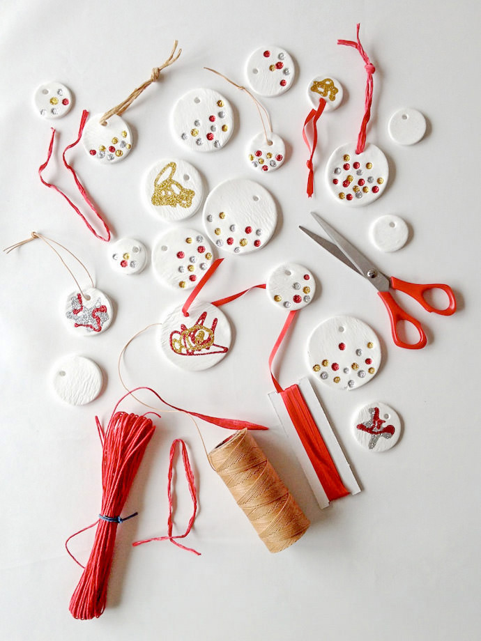 DIY Glitter Christmas Pendants