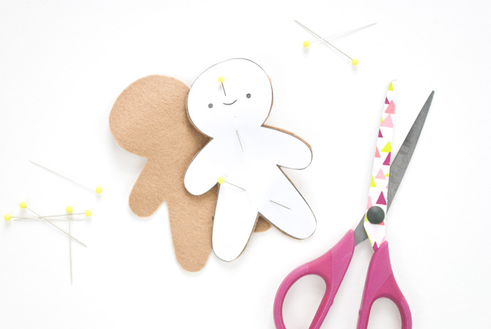 DIY Posable Felt Gingerbread People