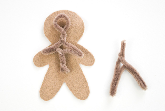 DIY Posable Felt Gingerbread People