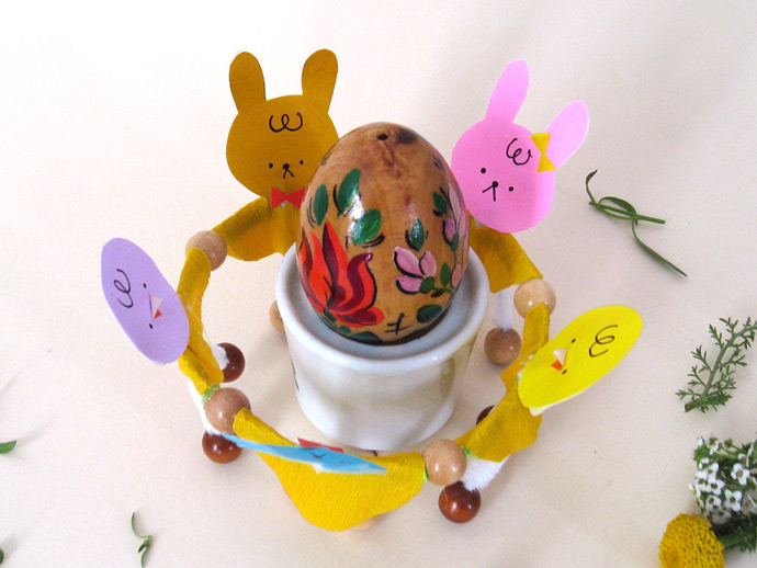 DIY Easter Dancers