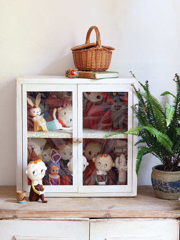 DIY Cardboard Display Cabinet