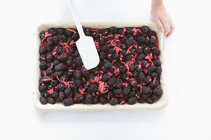 Blackberry Apple Slab Pie