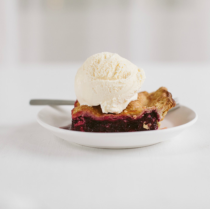 Blackberry Apple Slab Pie